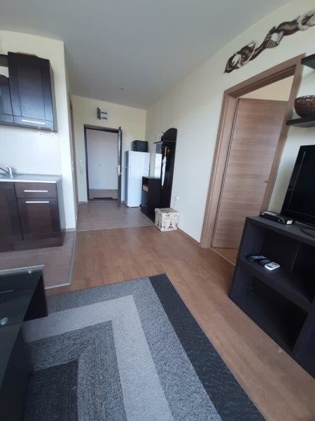 Апартамент в затворен комплекс на изгодна цена