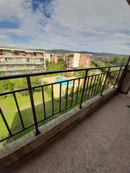 Апартамент в затворен комплекс на изгодна цена