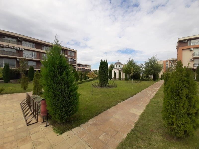 Апартамент в затворен комплекс на изгодна цена