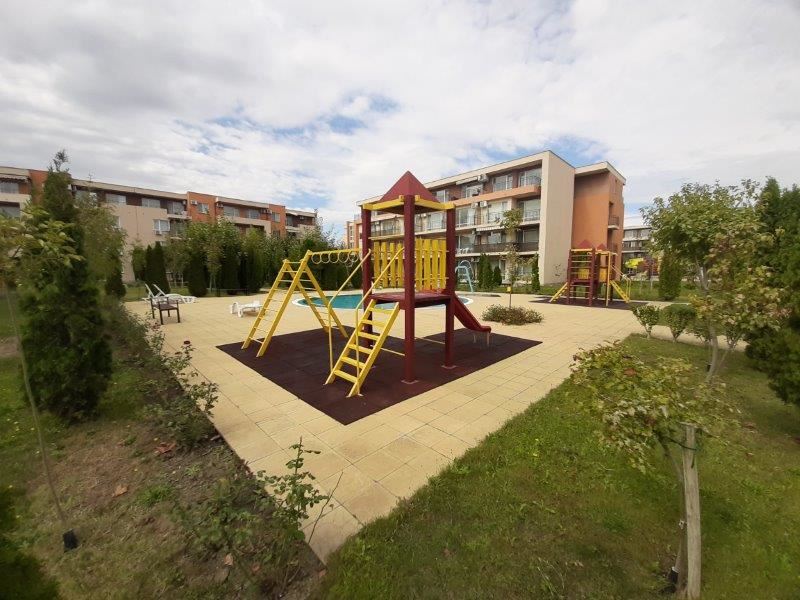 Апартамент в затворен комплекс на изгодна цена