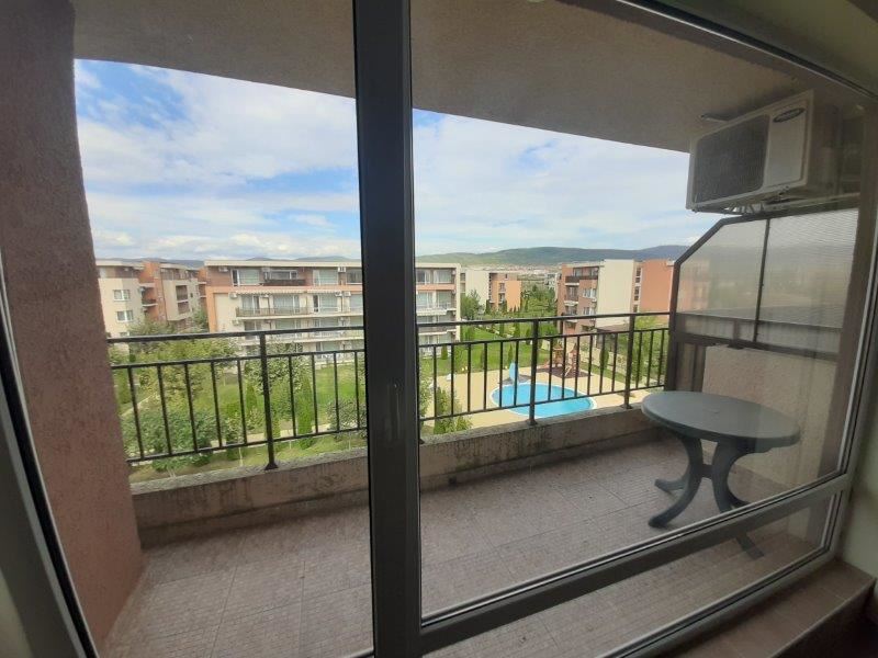 Апартамент в затворен комплекс на изгодна цена