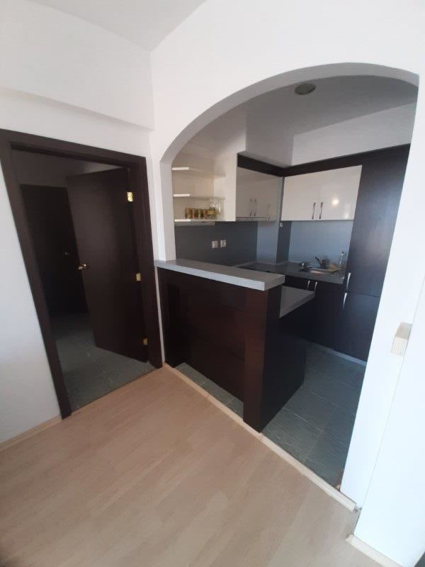 Панорамен апартамент в затворен комплекс на първа линия в Царево