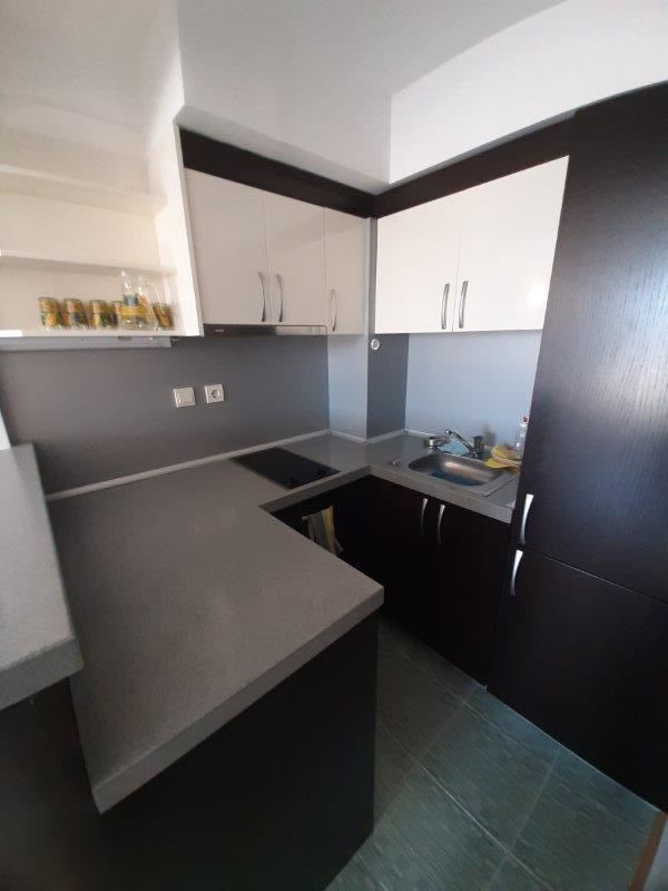 Панорамен апартамент в затворен комплекс на първа линия в Царево