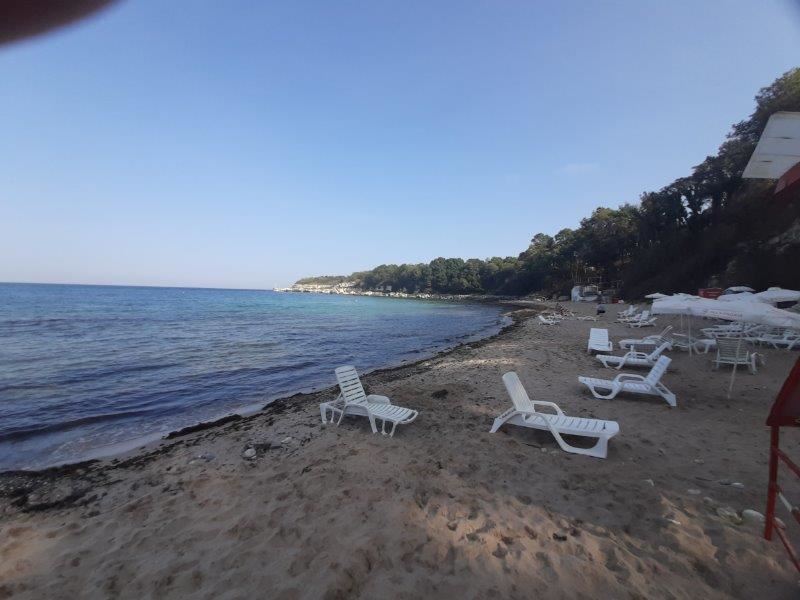 Панорамен апартамент в затворен комплекс на първа линия в Царево