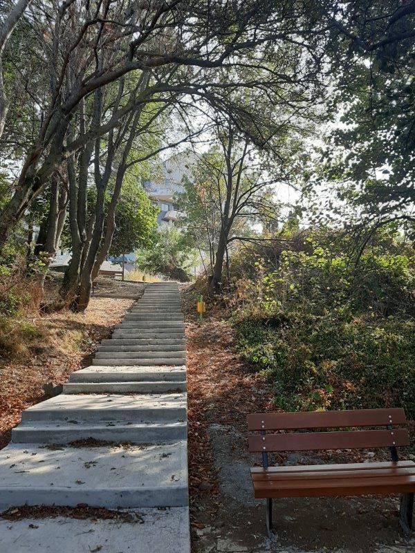 Панорамен апартамент в затворен комплекс на първа линия в Царево