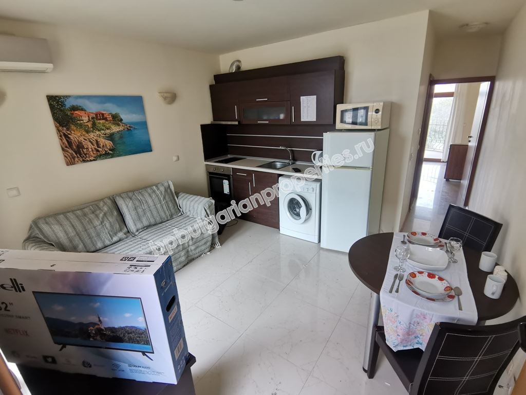 Изгоден двустаен апартамент в Созопол, местност Буджака