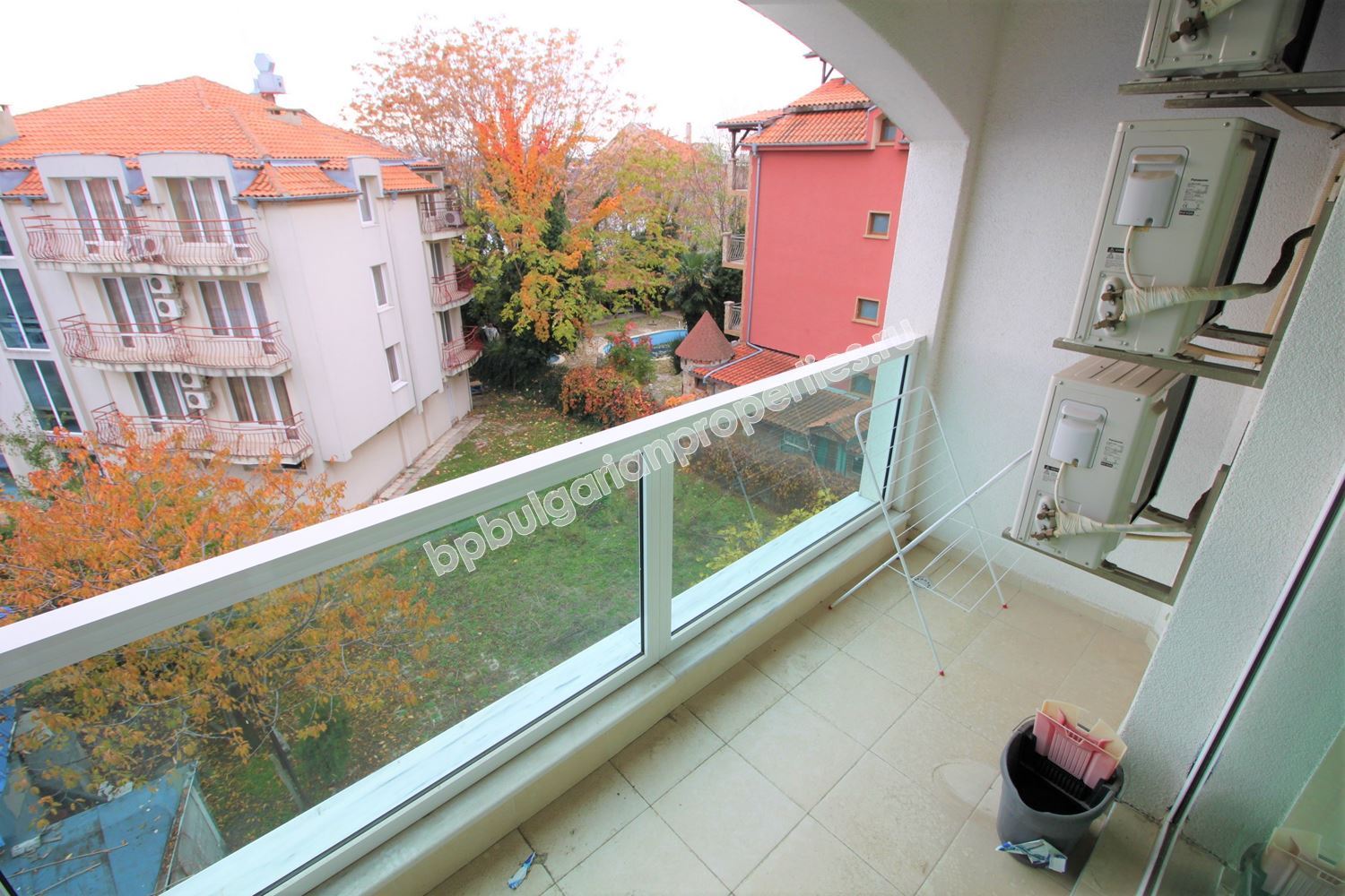 Обзаведен тристаен апартамент близо до морето в Равда Обзаведен тристаен апартамент близо до морето в Равда