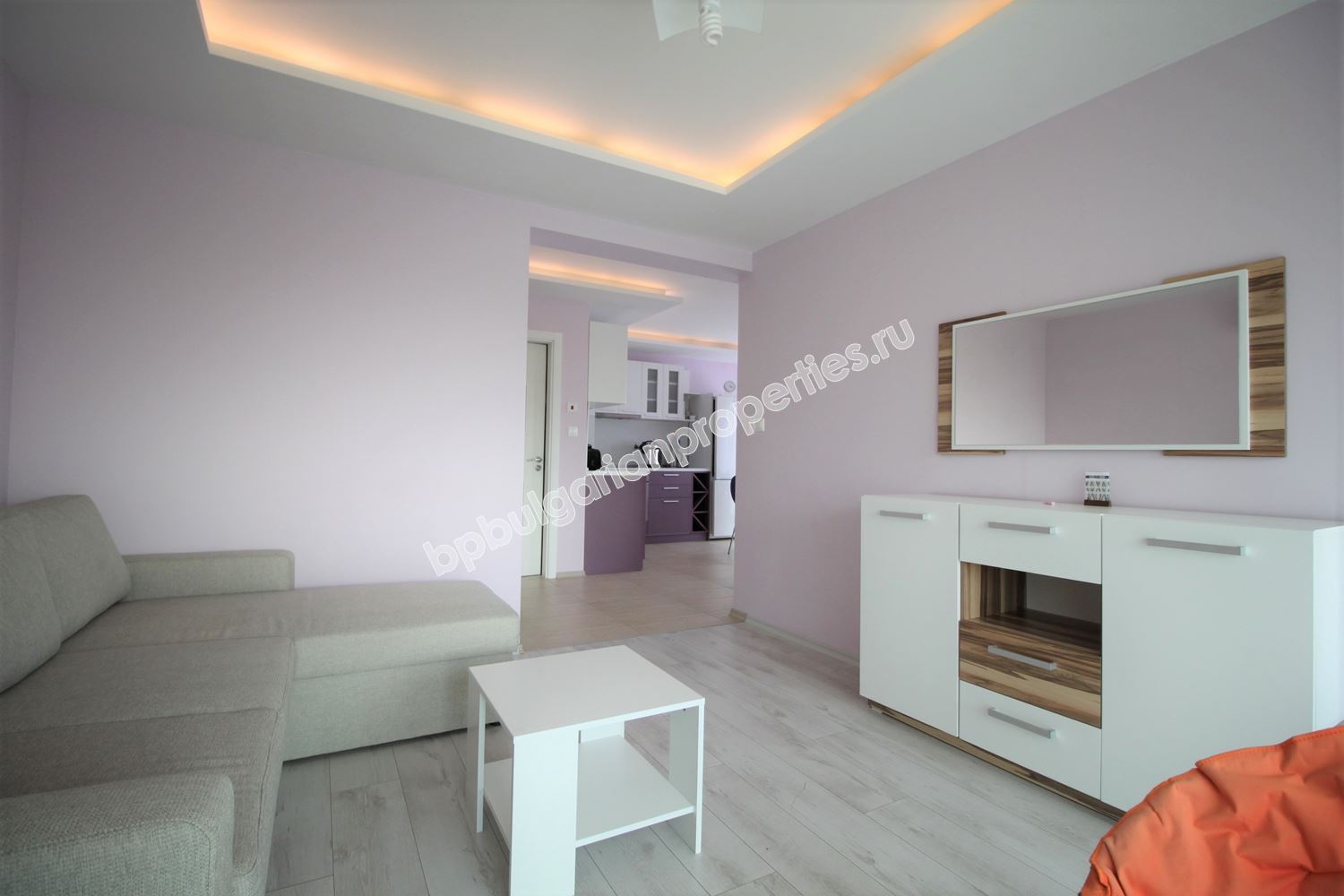 Обзаведен тристаен апартамент близо до морето в Равда Обзаведен тристаен апартамент близо до морето в Равда