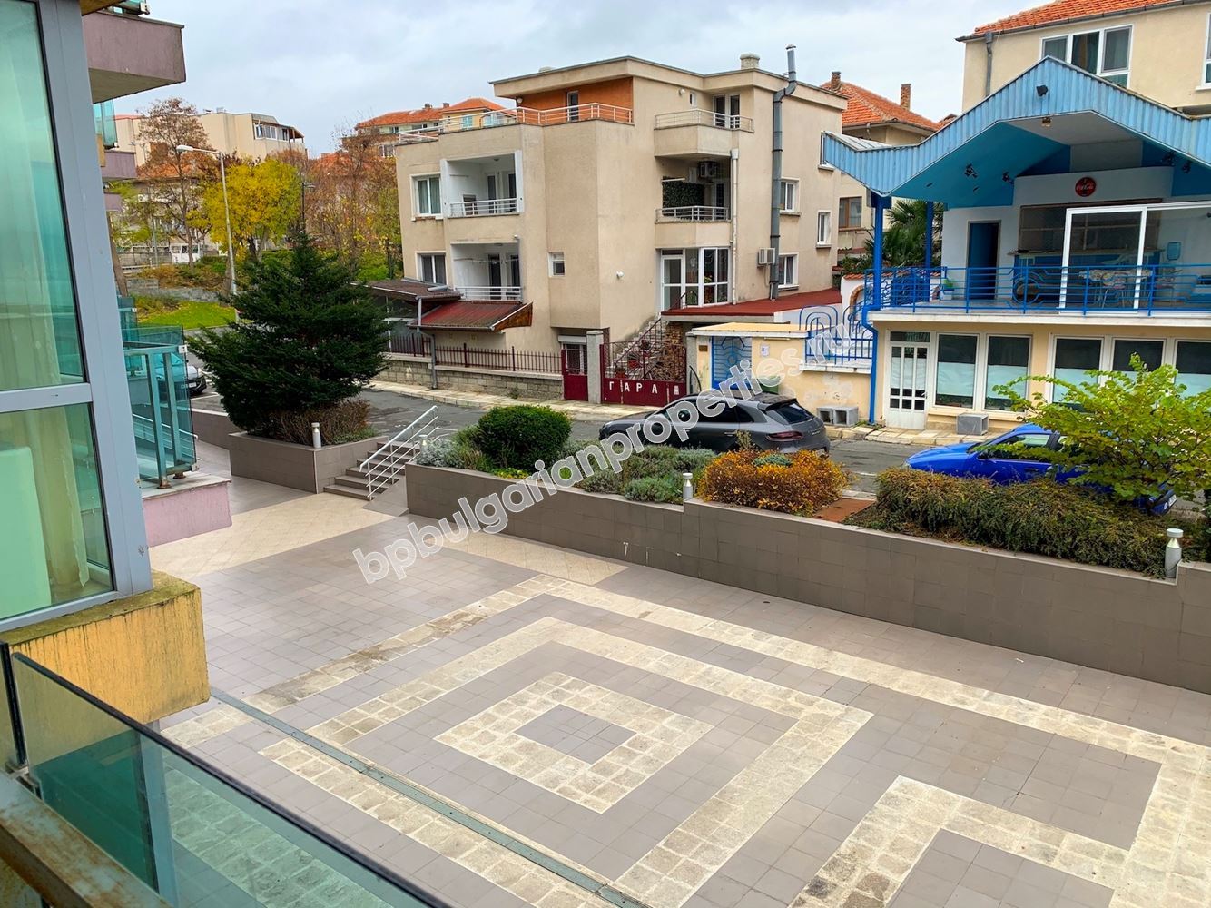 Апартамент с гледка море на първа линия в Несебър