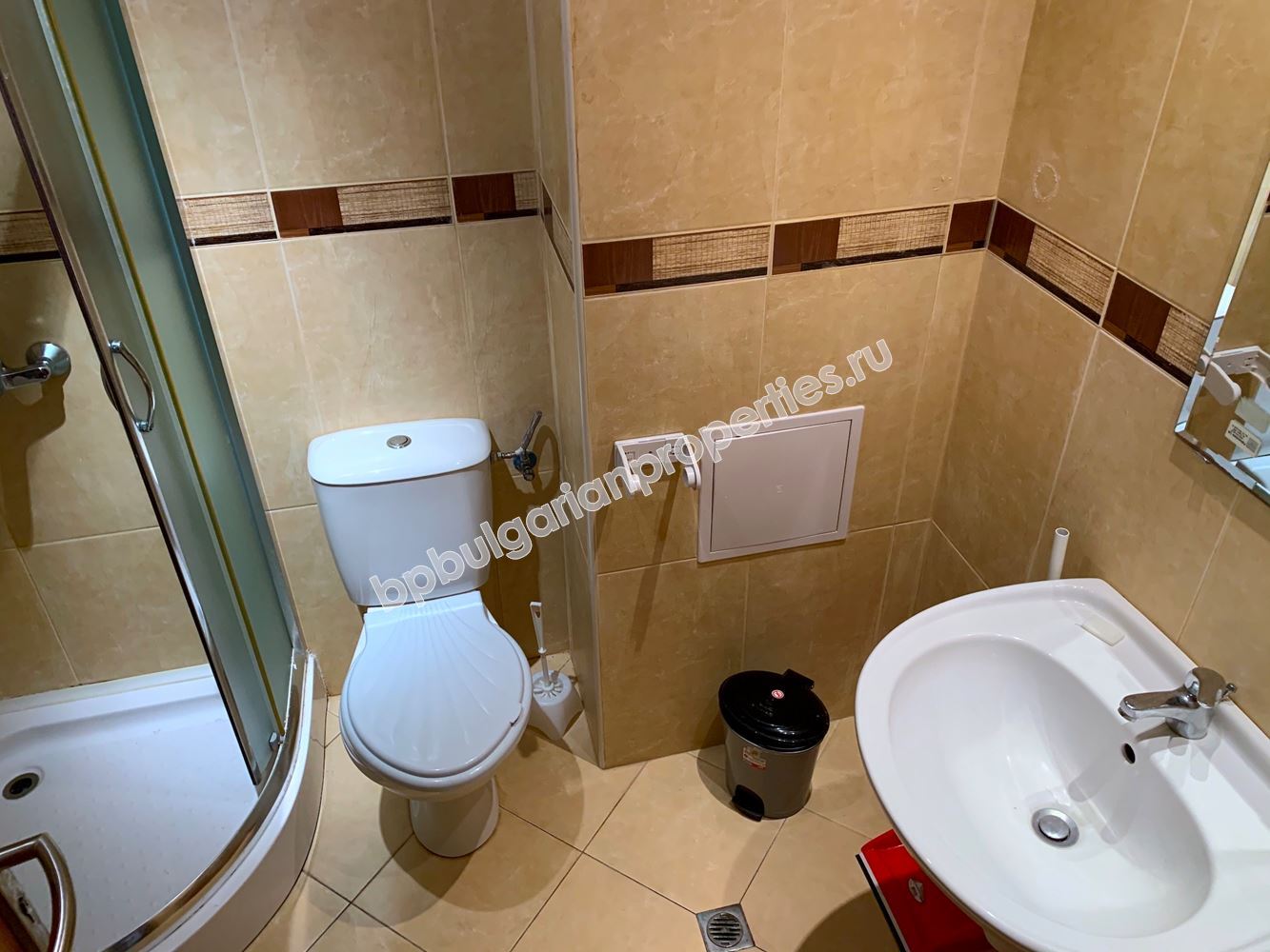 Апартамент с гледка море на първа линия в Несебър