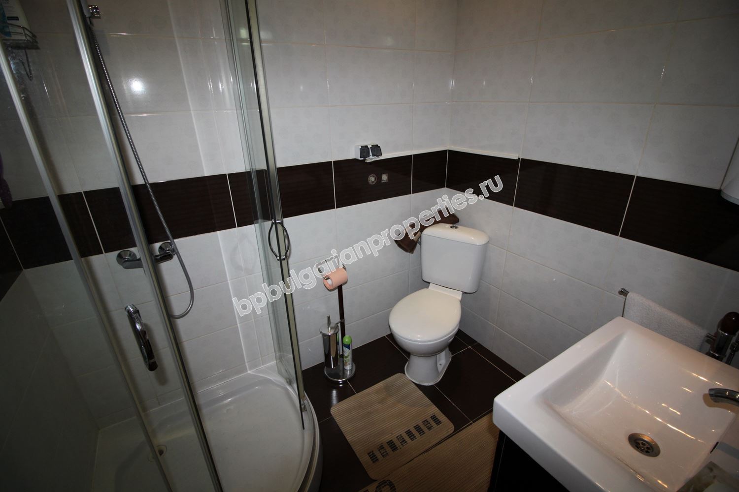 Апартамент с 2 спални в луксозен комплекс в Несебър