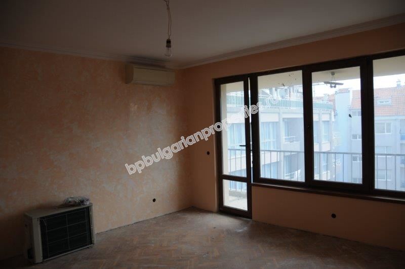 Многостаен апартамент в центъра на Несебър