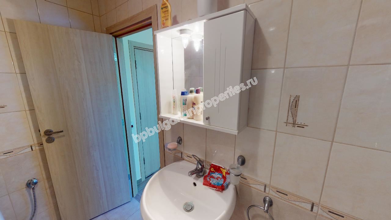 Евтин двустаен апартамент на 2 км от плажа