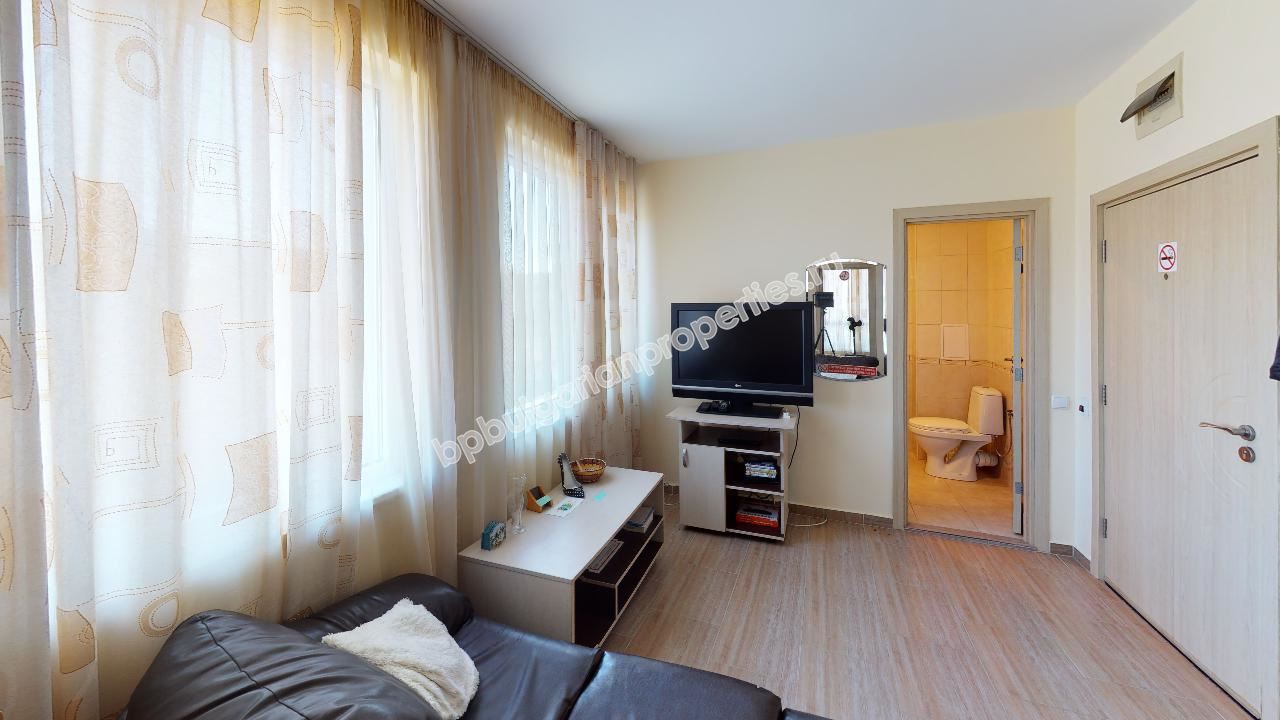 Евтин двустаен апартамент на 2 км от плажа