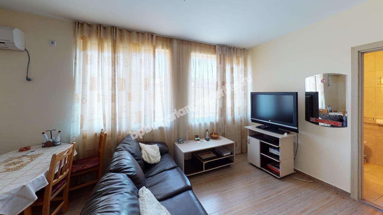 Евтин двустаен апартамент на 2 км от плажа