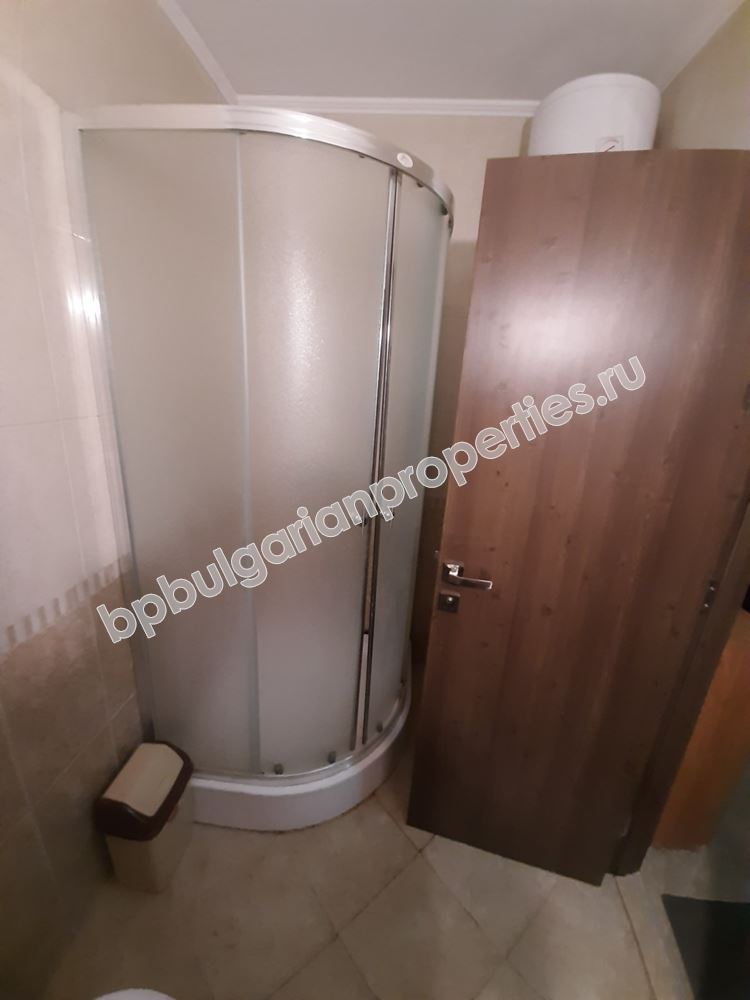 Обзаведен двустаен апартамент на 100 метра от морето, Поморие, централна част