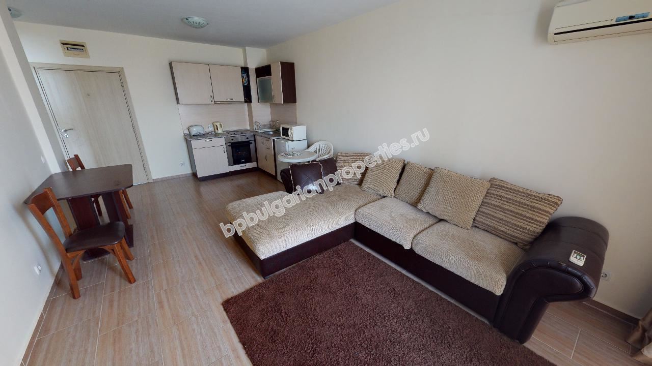 Двустаен апартамент без такса близо до морето