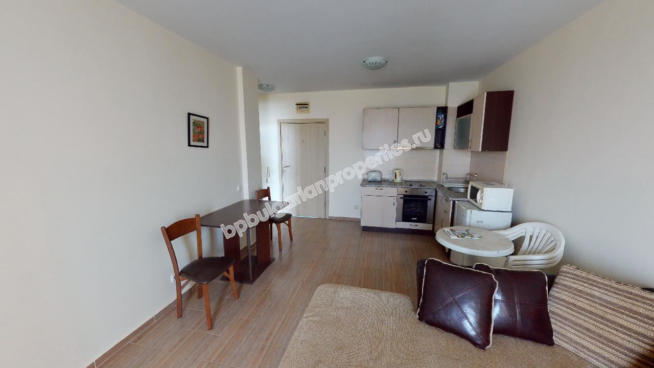 Двустаен апартамент без такса близо до морето