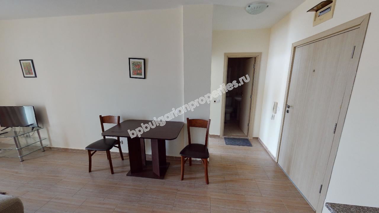 Двустаен апартамент без такса близо до морето