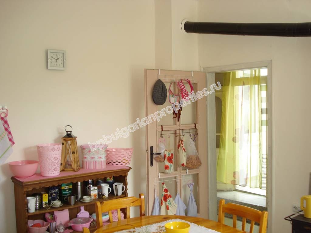 Реновирана къща с двор, област Ямбол