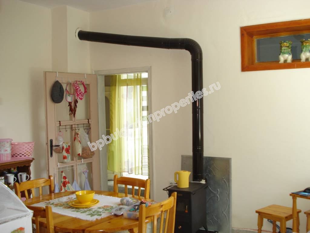 Реновирана къща с двор, област Ямбол