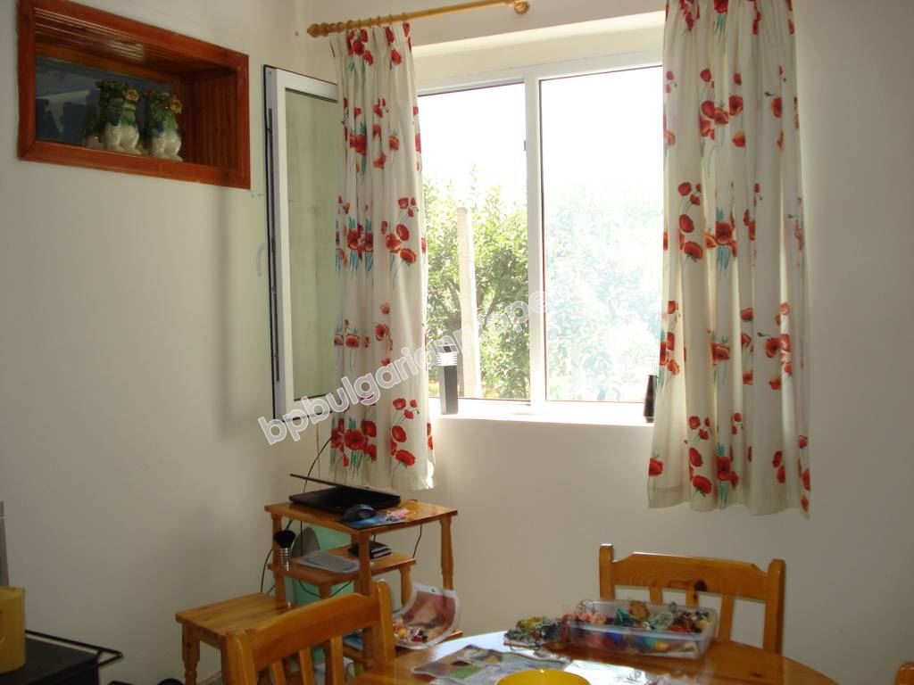 Реновирана къща с двор, област Ямбол