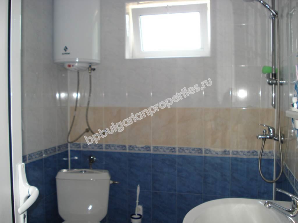 Реновирана къща с двор, област Ямбол