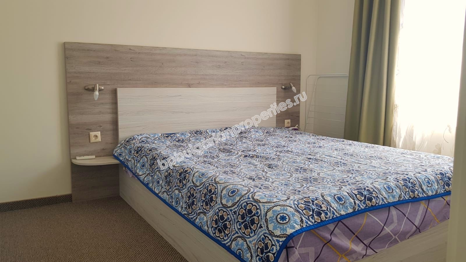 Обзаведен двустаен апартамент в паркова зона на Слънчев Бряг