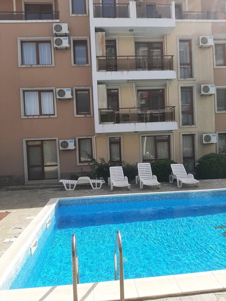 Хубав двустаен апартамент в комплексс басейн близо до морето в Равда Хубав двустаен апартамент в комплексс басейн близо до морето в Равда