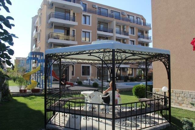 Хубав двустаен апартамент в комплексс басейн близо до морето в Равда Хубав двустаен апартамент в комплексс басейн близо до морето в Равда