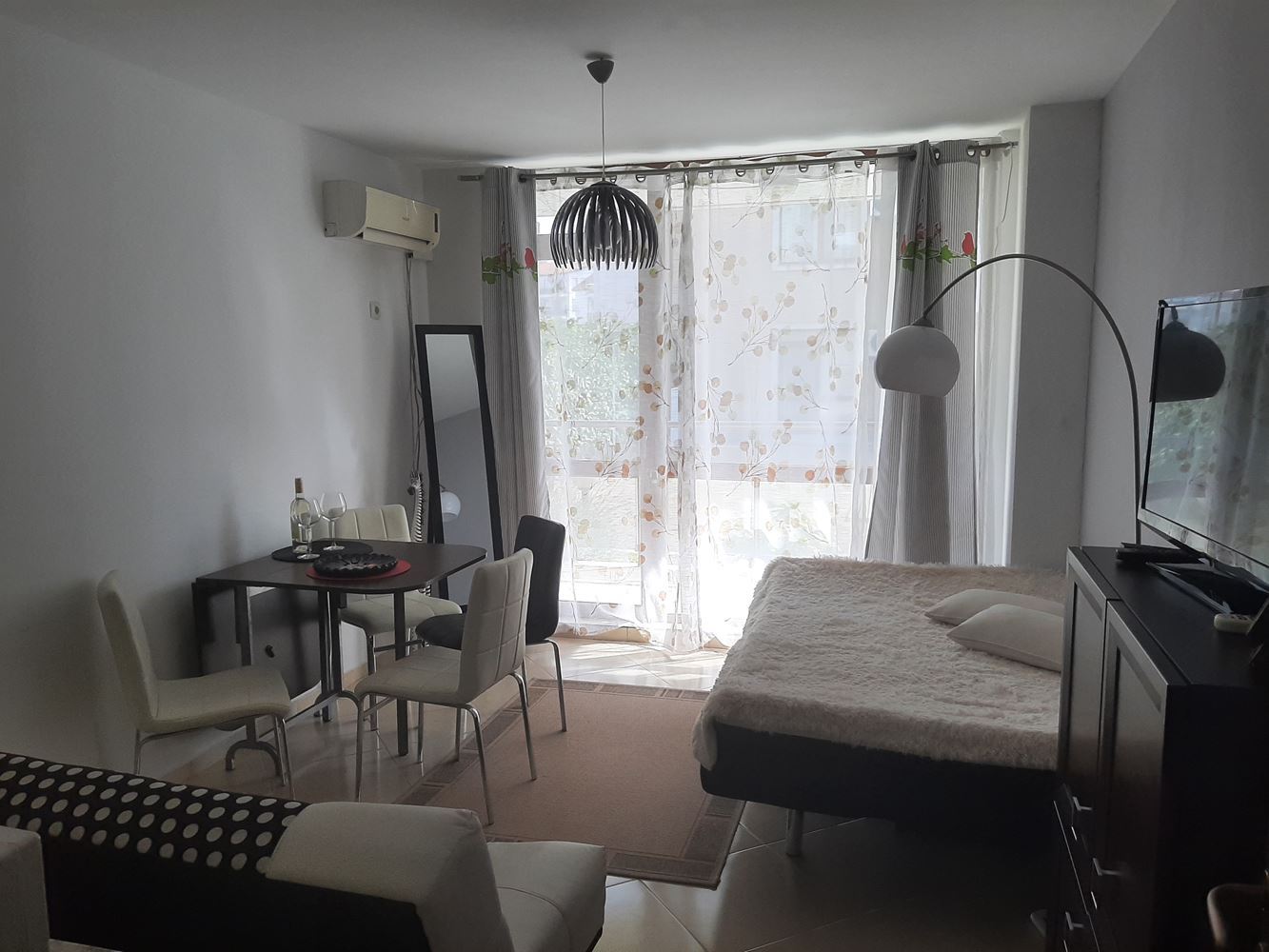 Хубав двустаен апартамент в комплексс басейн близо до морето в Равда Хубав двустаен апартамент в комплексс басейн близо до морето в Равда