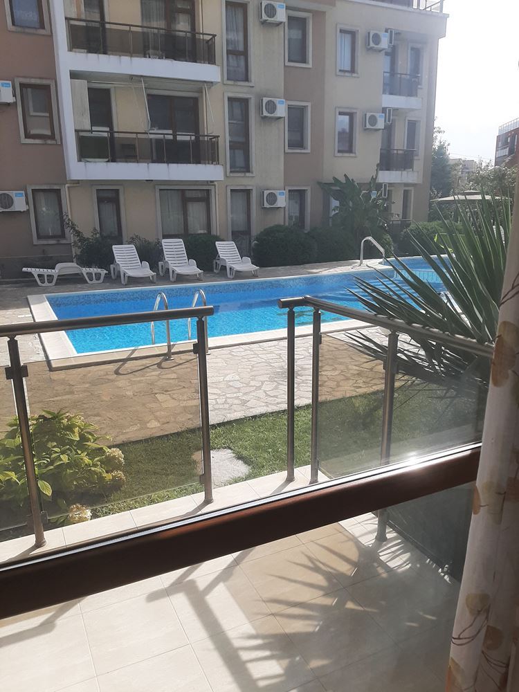 Хубав двустаен апартамент в комплексс басейн близо до морето в Равда Хубав двустаен апартамент в комплексс басейн близо до морето в Равда