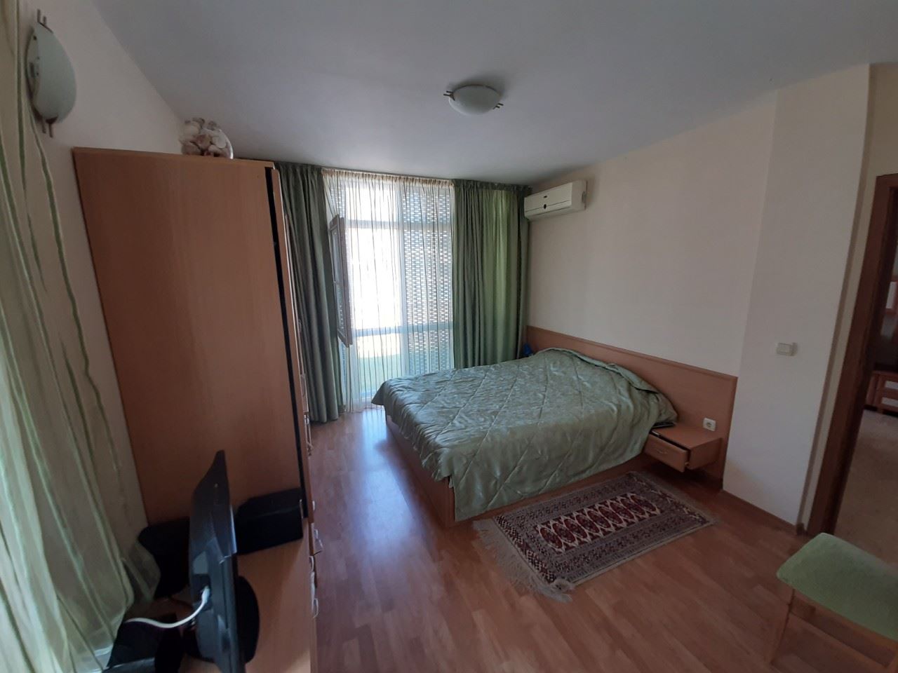 Обзаведен двустаен апартамент в затворен комплекс близо до Какао Бийч