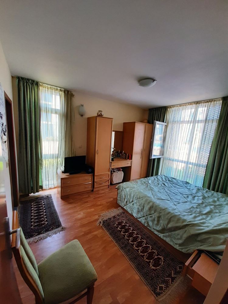 Обзаведен двустаен апартамент в затворен комплекс близо до Какао Бийч