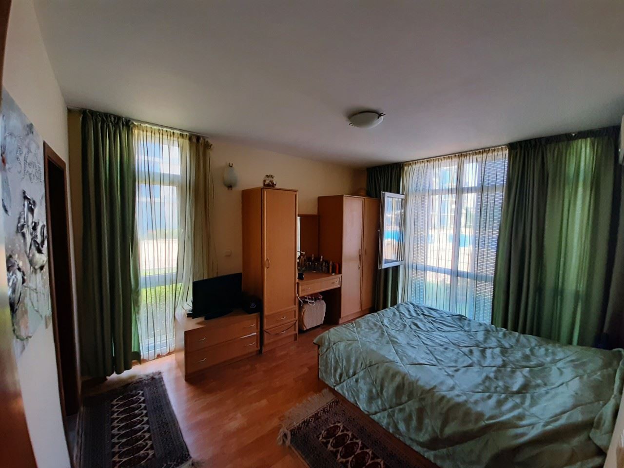 Обзаведен двустаен апартамент в затворен комплекс близо до Какао Бийч