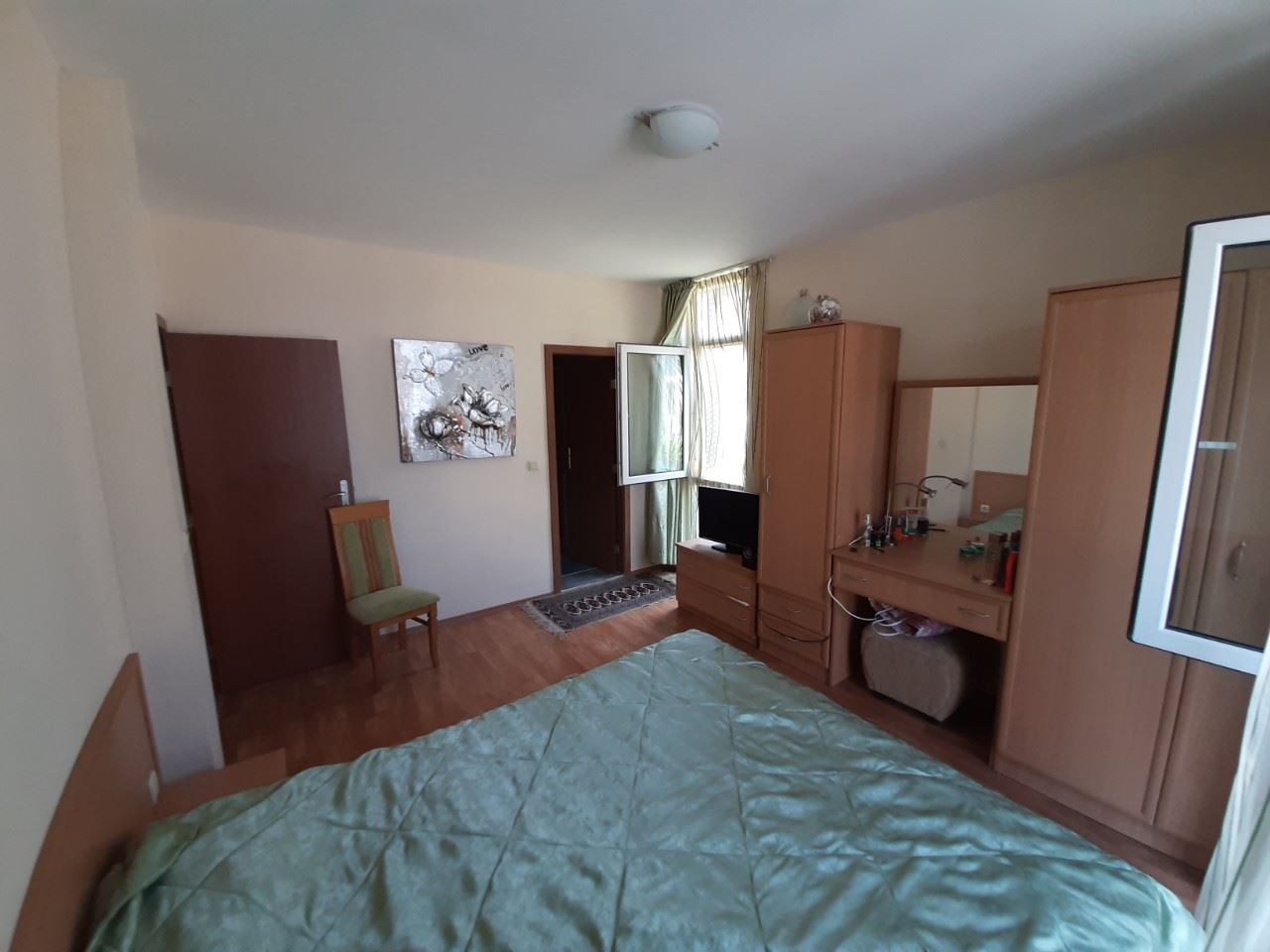 Обзаведен двустаен апартамент в затворен комплекс близо до Какао Бийч