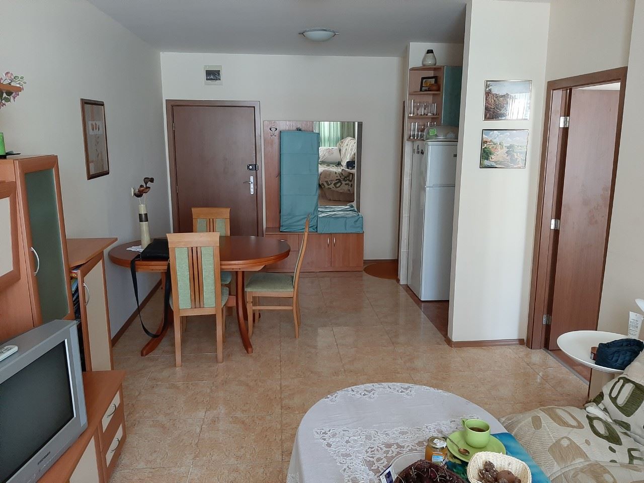 Обзаведен двустаен апартамент в затворен комплекс близо до Какао Бийч