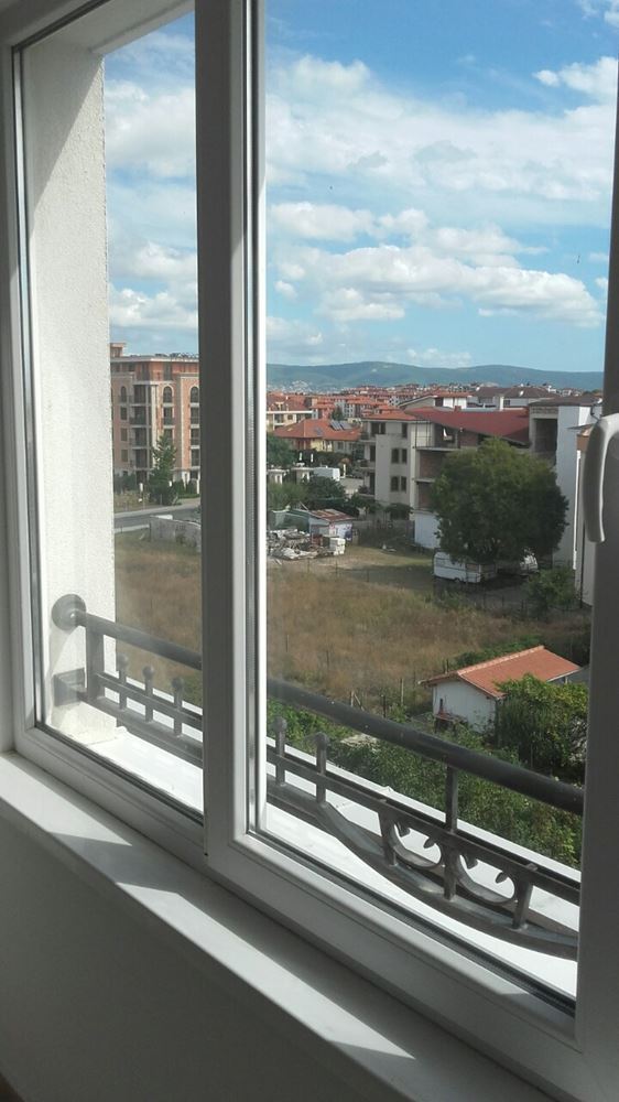 Двустаен апартамент с гледка море директно от строител