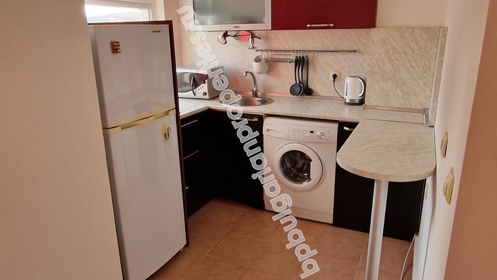 Голям двустаен апартамент с паркомясто в жилищна сграда в Равда Голям двустаен апартамент с паркомясто в жилищна сграда в Равда