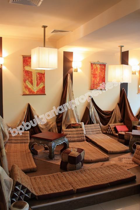 Продава луксозни апартаменти първа линия до морето в Слънчев Бряг