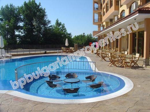 Продава луксозни апартаменти първа линия до морето в Слънчев Бряг