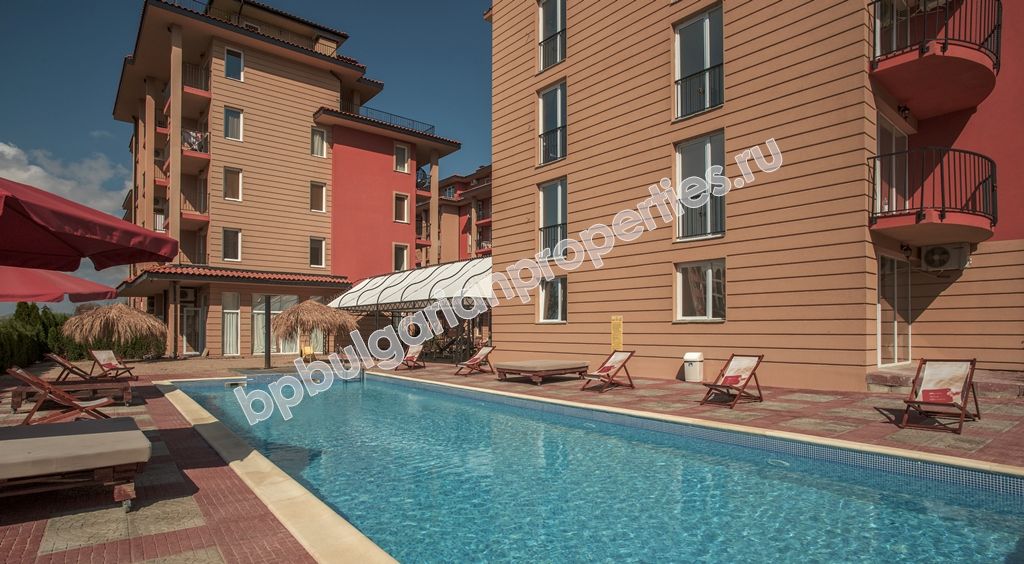 Стилни ваканционни апартаменти и много екстри комплекс Sunny View Central в Слънчев Бряг