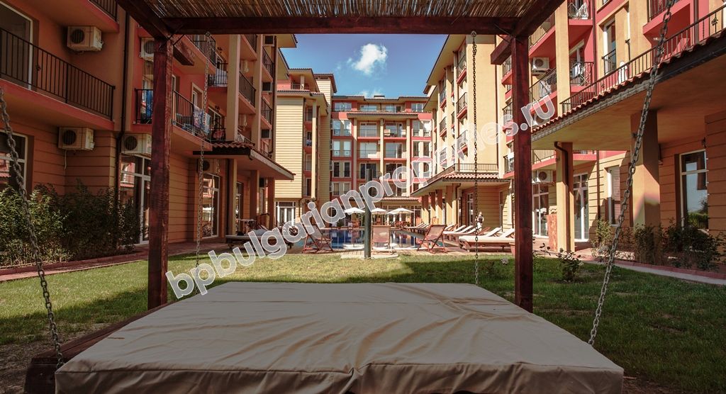 Стилни ваканционни апартаменти и много екстри комплекс Sunny View Central в Слънчев Бряг