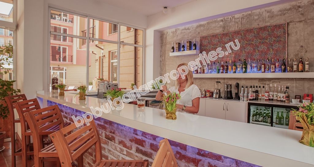 Стилни ваканционни апартаменти и много екстри комплекс Sunny View Central в Слънчев Бряг