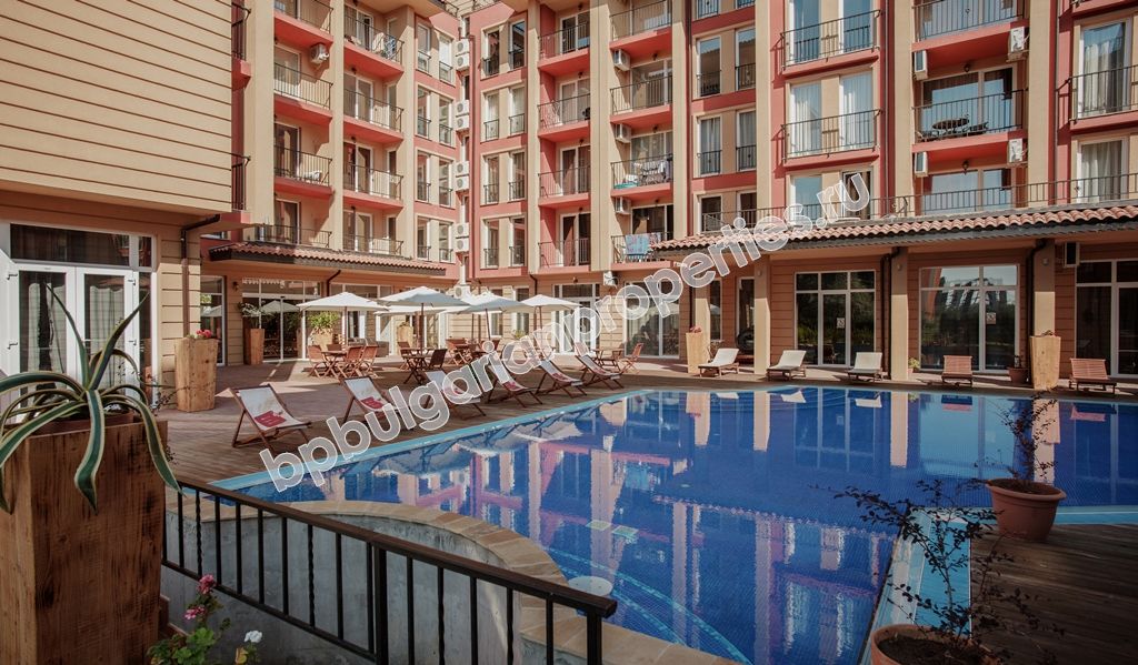 Стилни ваканционни апартаменти и много екстри комплекс Sunny View Central в Слънчев Бряг