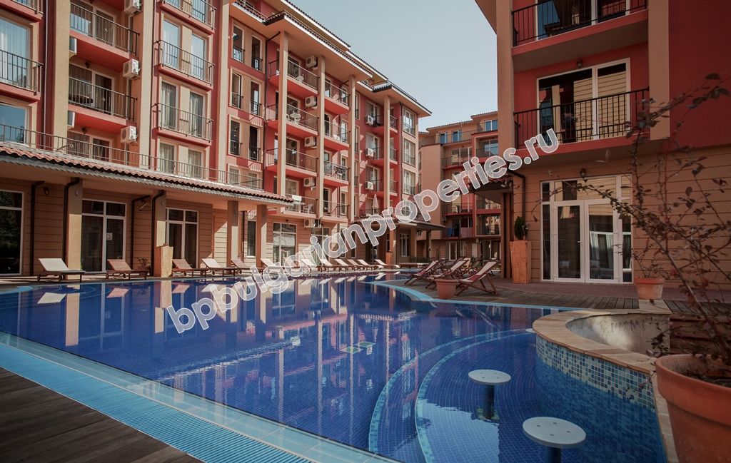 Стилни ваканционни апартаменти и много екстри комплекс Sunny View Central в Слънчев Бряг