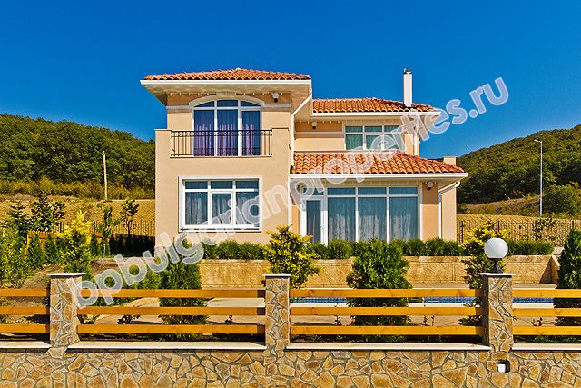 Луксозни къщи по поръчка в комплекс Sunset Villas, недалеч от к.к. Слънчев бряг