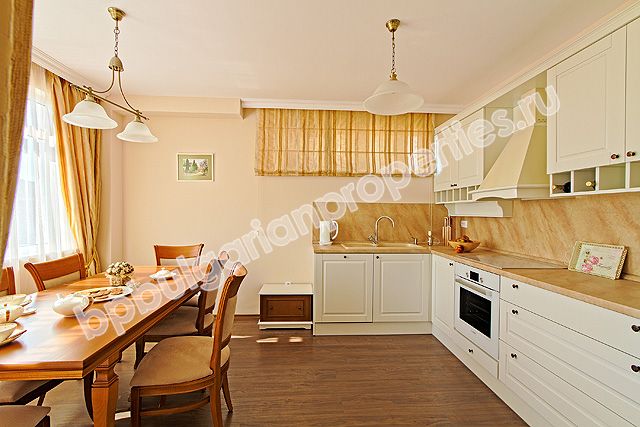 Луксозни къщи по поръчка в комплекс Sunset Villas, недалеч от к.к. Слънчев бряг