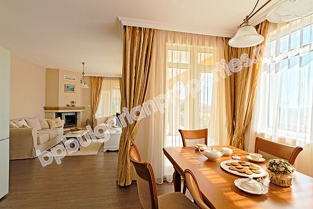 Луксозни къщи по поръчка в комплекс Sunset Villas, недалеч от к.к. Слънчев бряг