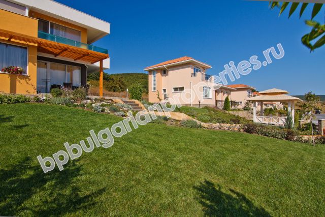 Луксозни къщи по поръчка в комплекс Sunset Villas, недалеч от к.к. Слънчев бряг